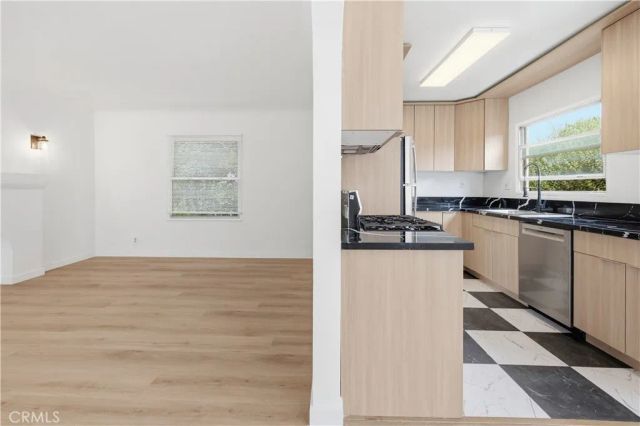 3121 E 5th Street, Long Beach, CA 90814