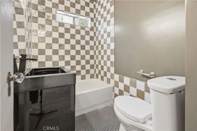 3121 E 5th Street, Long Beach, CA 90814