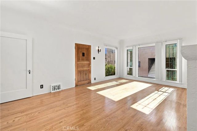 3121 E 5th Street, Long Beach, CA 90814