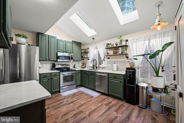 46 SAWGRASS LN, Newtown Square, PA 19073