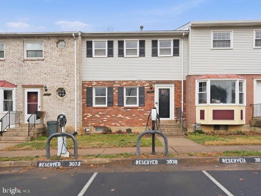3026 WINTER PINE CT, Fairfax, VA 22031