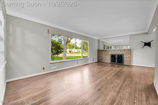 17825 Kinross Avenue, Beverly Hills Village, MI 48025