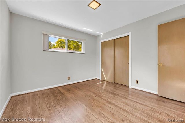 17825 Kinross Avenue, Beverly Hills Village, MI 48025