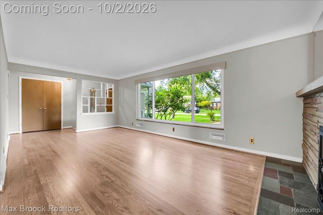 17825 Kinross Avenue, Beverly Hills Village, MI 48025