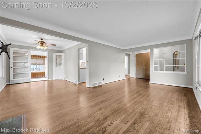 17825 Kinross Avenue, Beverly Hills Village, MI 48025