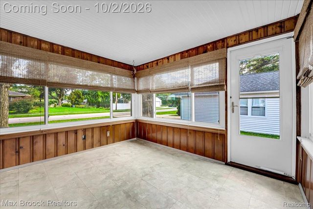 17825 Kinross Avenue, Beverly Hills Village, MI 48025