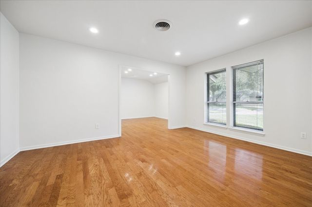 6115 Paisley Street, Houston, TX 77096