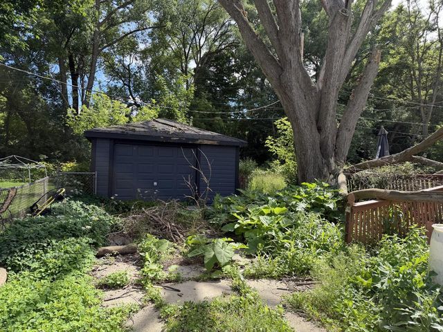 2715 Eisenhower DRIVE, Racine, WI 53405