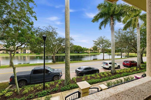 11850 Valencia Gardens Avenue, Palm Beach Gardens, FL 33410