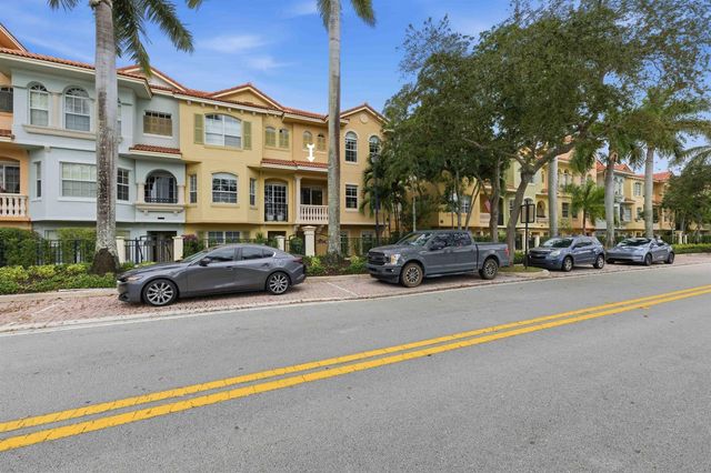 11850 Valencia Gardens Avenue, Palm Beach Gardens, FL 33410