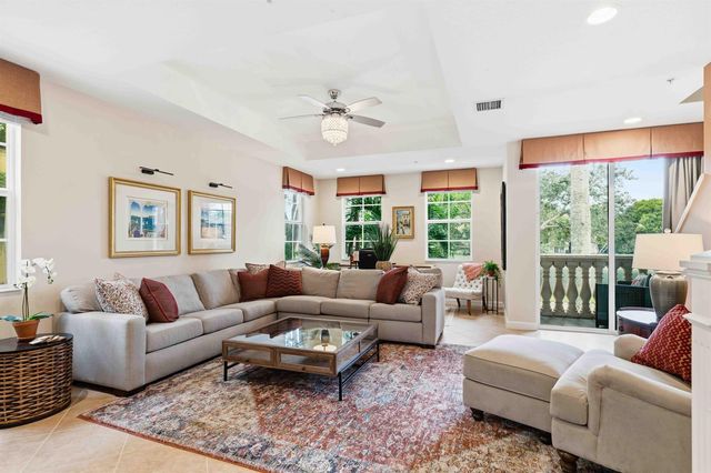 11850 Valencia Gardens Avenue, Palm Beach Gardens, FL 33410