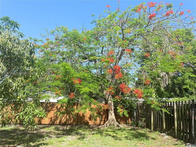 1311 N 69th Avenue, Hollywood, FL 33024