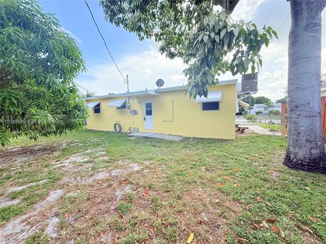 1311 N 69th Avenue, Hollywood, FL 33024