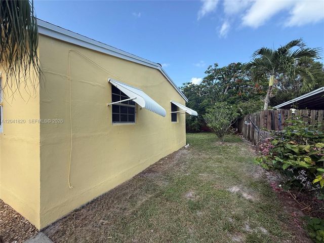 1311 N 69th Avenue, Hollywood, FL 33024