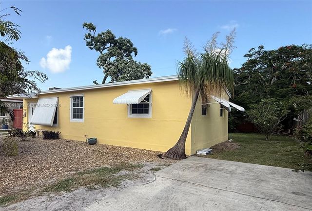 1311 N 69th Avenue, Hollywood, FL 33024
