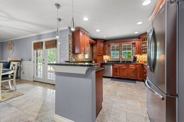 7990 Marsh Road, Cottrellville Twp, MI 48039