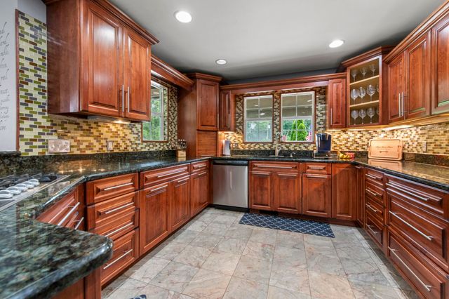 7990 Marsh Road, Cottrellville Twp, MI 48039