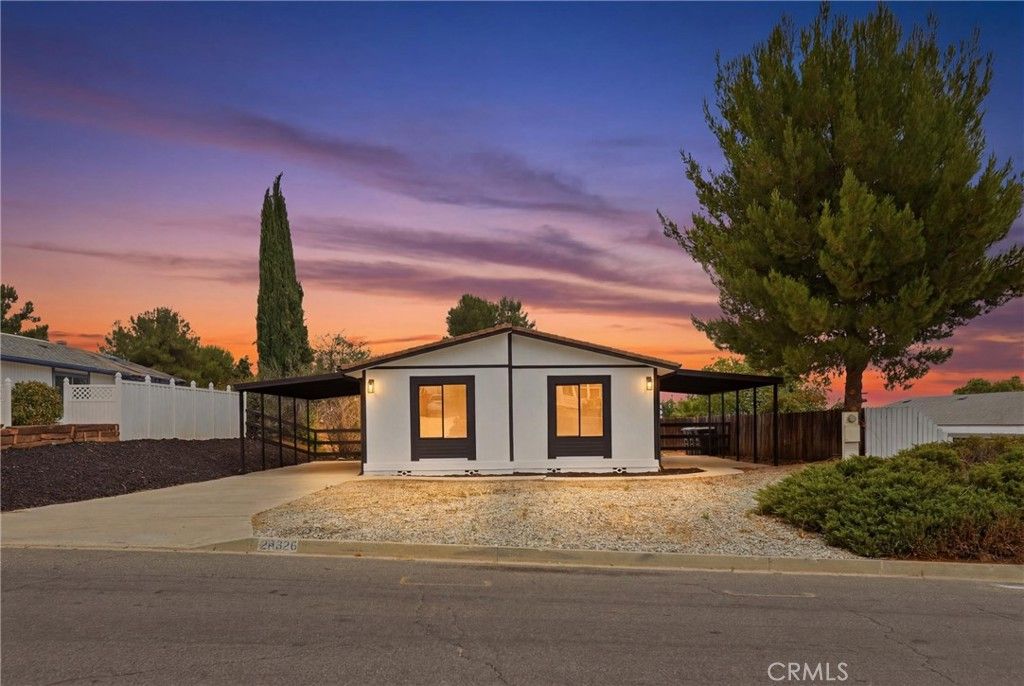 Image 1 of property listing at 24826 Cornstalk Road, Wildomar, CA 92595