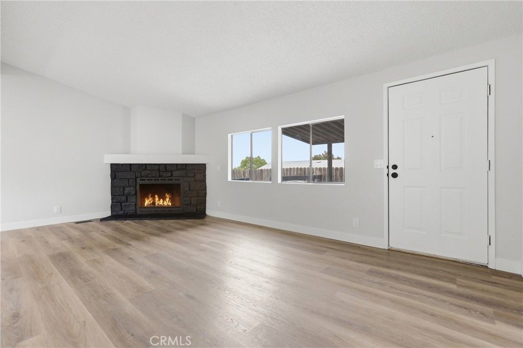 Image 16 of property listing at 24826 Cornstalk Road, Wildomar, CA 92595