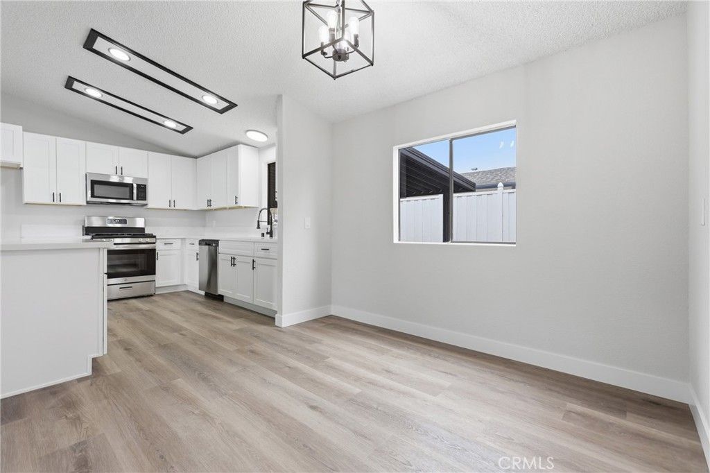 Image 25 of property listing at 24826 Cornstalk Road, Wildomar, CA 92595