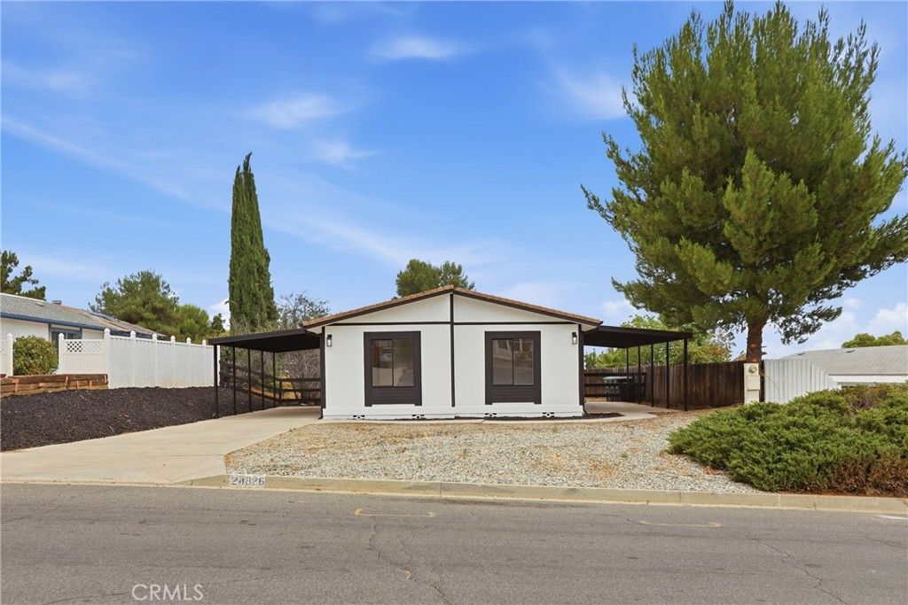 Image 7 of property listing at 24826 Cornstalk Road, Wildomar, CA 92595