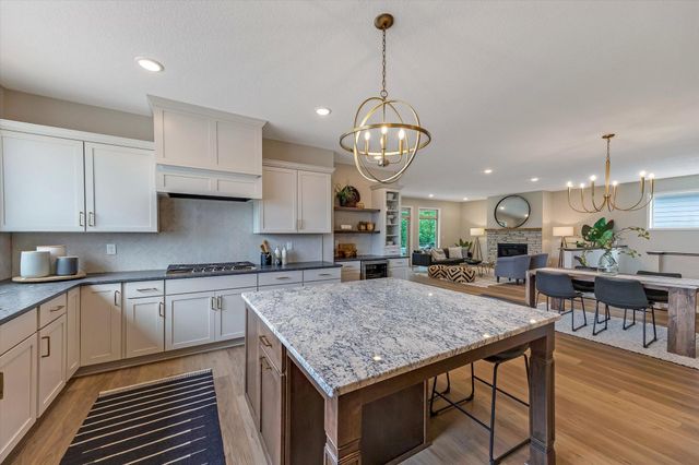 17772 Ellsworth Drive, Lakeville, MN 55044