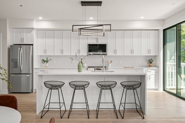 260 Elm St 304, Everett, MA 02149