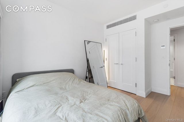 3714 34th St Apt N3E, New York City, NY 11101