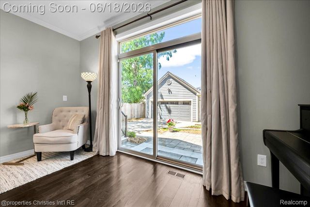 1363 Humphrey Avenue, Birmingham, MI 48009