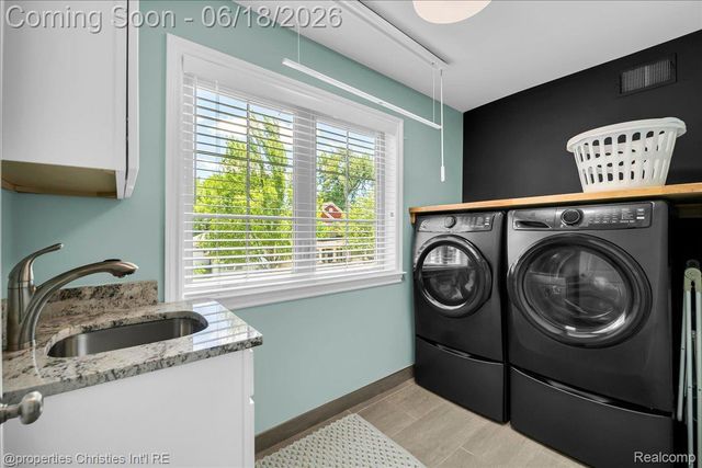 1363 Humphrey Avenue, Birmingham, MI 48009