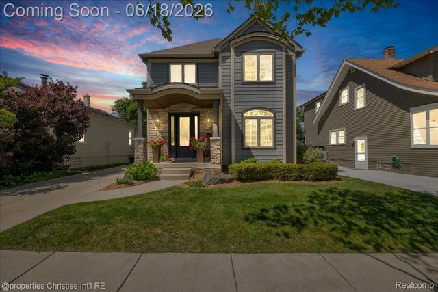 1363 Humphrey Avenue, Birmingham, MI 48009