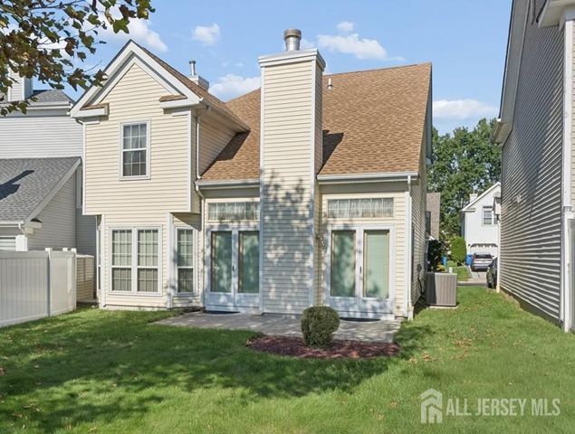 18 Carlisle Court, Old Bridge, NJ 08857