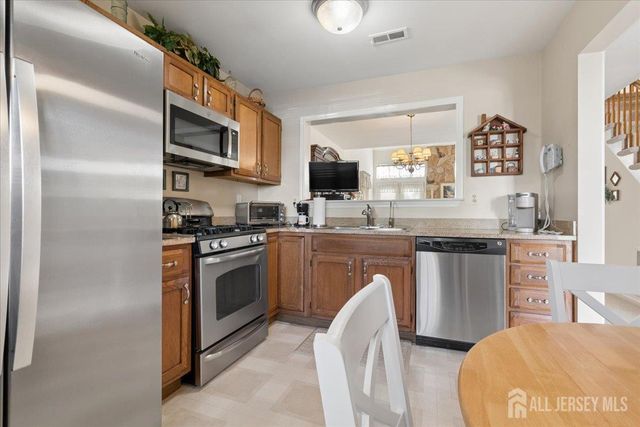 18 Carlisle Court, Old Bridge, NJ 08857