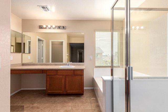 4723 W Gelding Drive, Glendale, AZ 85306