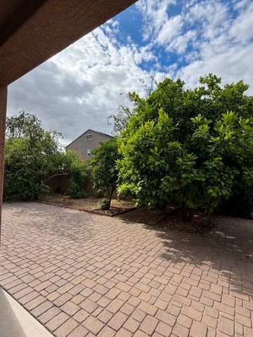 4723 W Gelding Drive, Glendale, AZ 85306
