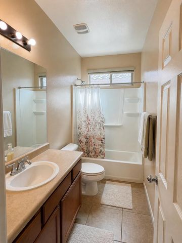 4723 W Gelding Drive, Glendale, AZ 85306