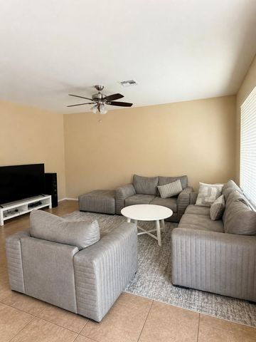 4723 W Gelding Drive, Glendale, AZ 85306