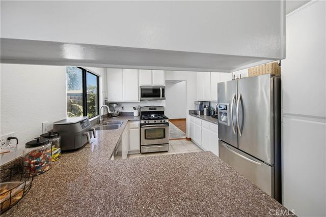 1117 Symeron Court, Perris, CA 92570