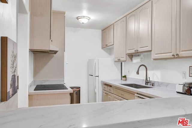 5651 Sumner Way 102, Culver City, CA 90230