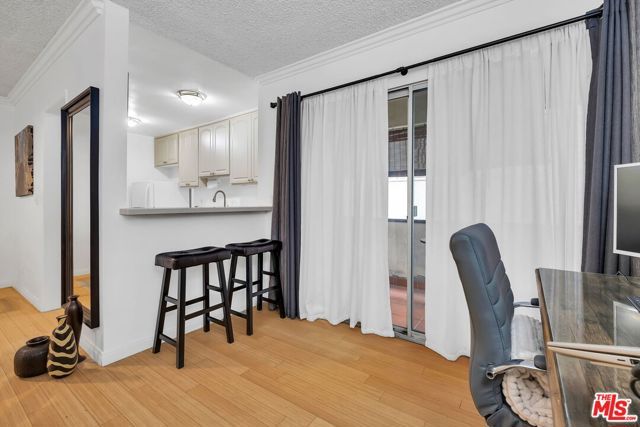 5651 Sumner Way 102, Culver City, CA 90230