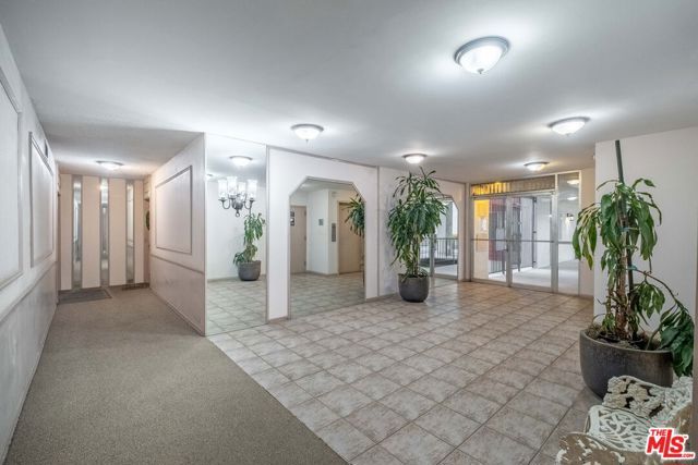 5651 Sumner Way 102, Culver City, CA 90230