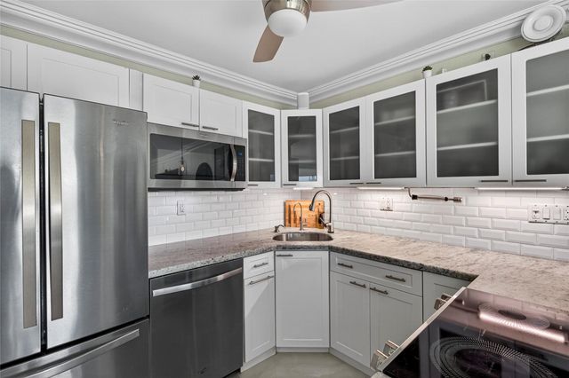 2900 NE 30th Street 9a, Fort Lauderdale, FL 33306