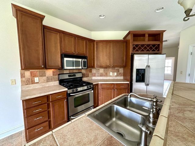 5303 CHAMOIS DR, Columbia, MO 65203