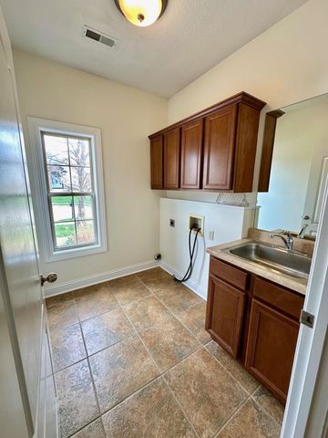 5303 CHAMOIS DR, Columbia, MO 65203