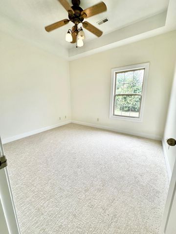5303 CHAMOIS DR, Columbia, MO 65203