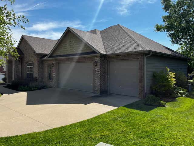 5303 CHAMOIS DR, Columbia, MO 65203