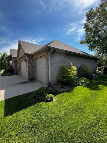 5303 CHAMOIS DR, Columbia, MO 65203
