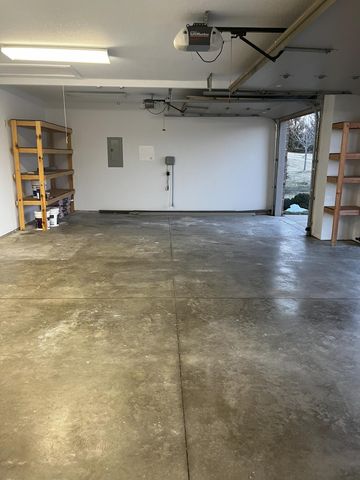 5303 CHAMOIS DR, Columbia, MO 65203