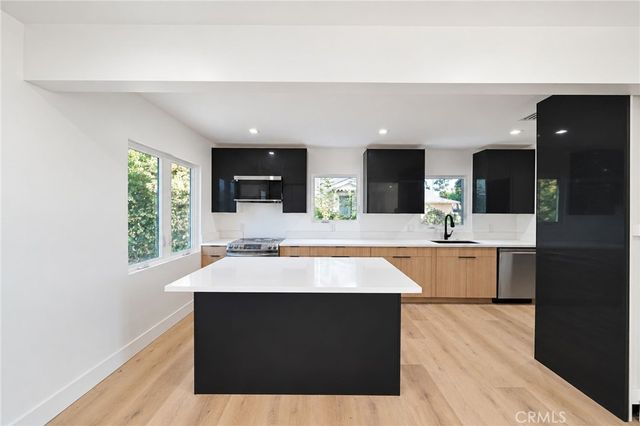 2485 Kellogg Park, Pomona, CA 91768