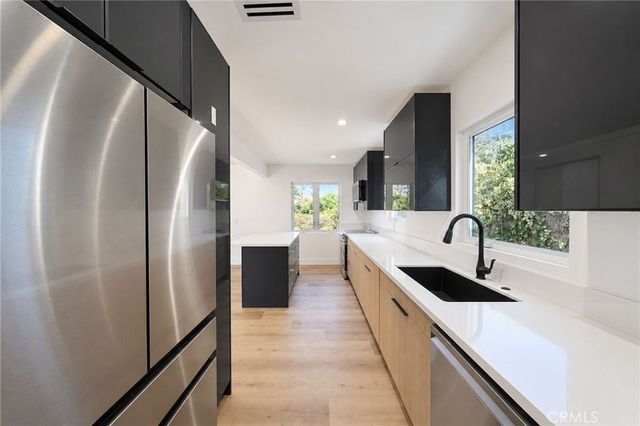 2485 Kellogg Park, Pomona, CA 91768
